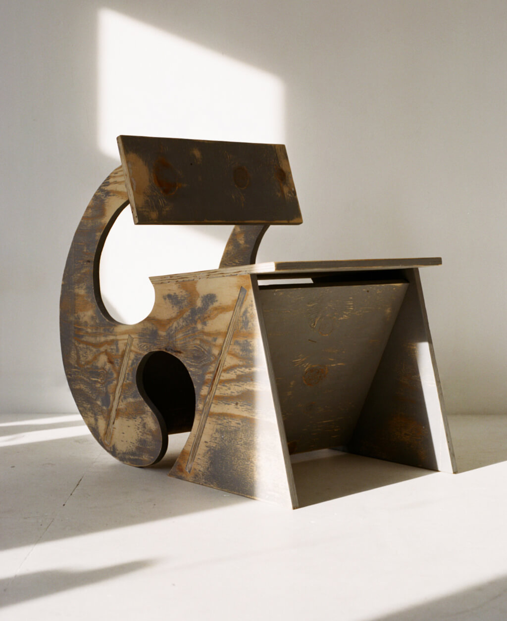 Yin Chair 01